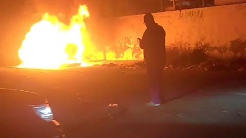 VIDEO: Sicarios abandonan cuerpos e incendian vehículo en Ciudad Azteca, en Ecatepec