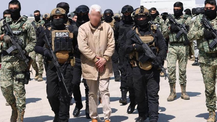 FOTO: Así luce Caro Quintero con uniforme de la cárcel tras ser llevado a Nueva York