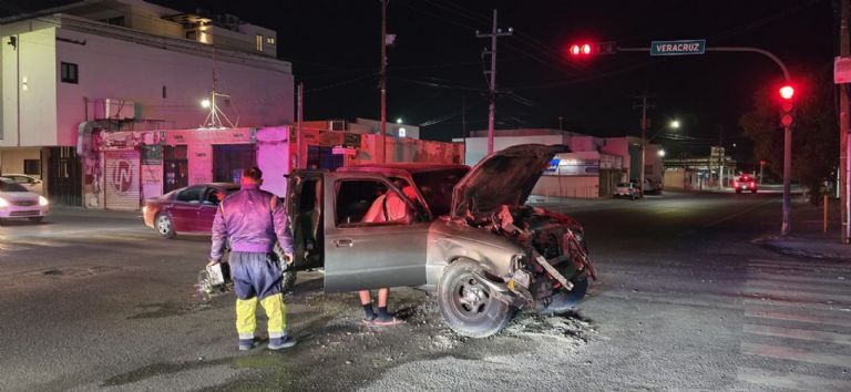 Hijo de ‘Manos Puercas’ involucrado en aparatoso choque en colonia San Benito, en Hermosillo