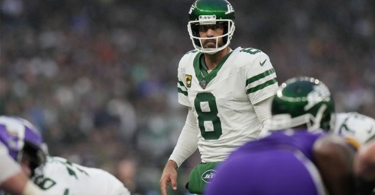 Rodgers se mantiene en el radar de Pittsburgh