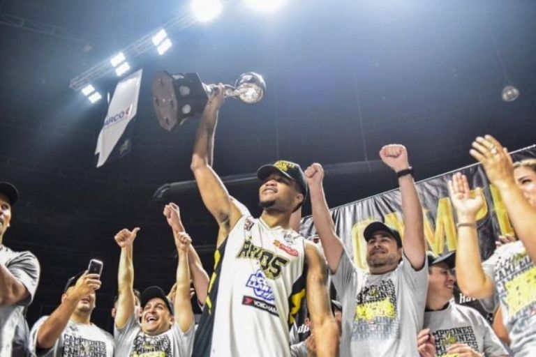 Accidente vehicular de Rayos de Hermosillo deja una mujer fallecida y seis heridos