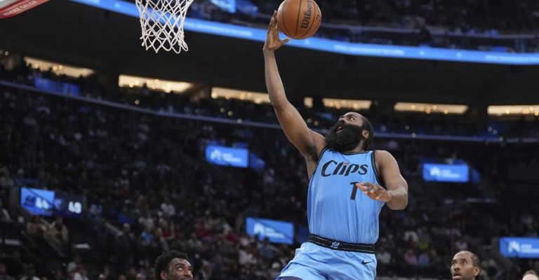 Harden también contribuye al éxito del equipo