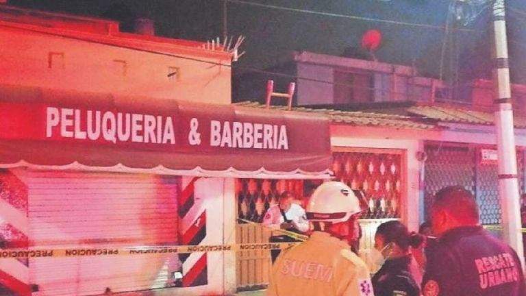Arrestan policías a presunto asaltante de una barbería a mano armada tras persecución en Ecatepec