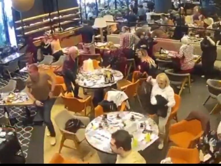 Incluso en comercios de la ciudad los clientes comenzaron a salir 