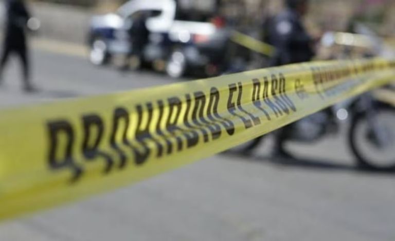 Balean a dos sujetos en taller de Acapulco