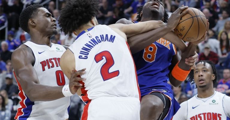 El duelo resultó muy físico