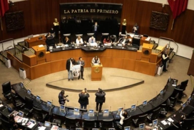 Se obtuvieron 104 votos a favor, 16 en contra y 1 abstención