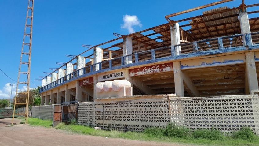 El nuevo estadio y el hospital del IMSS en Guaymas siguen atorados en trámites