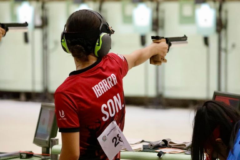 Ibarra encabeza el selectivo de México