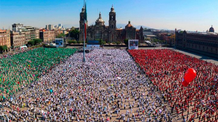 Celebran Sheinbaum y campeones deportivos Clase Nacional de Box en Zócalo capitalino