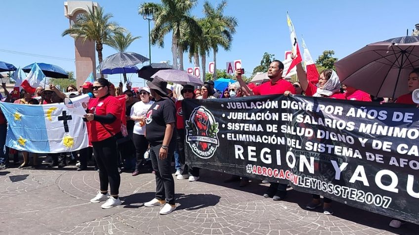 Continúan maestros de Ciudad Obregón en pie de lucha por sus derechos laborales