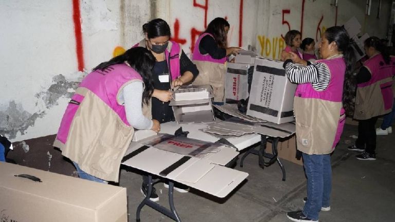 Continúa capacitación de funcionarios de casilla para día de la elección en Ciudad Obregón