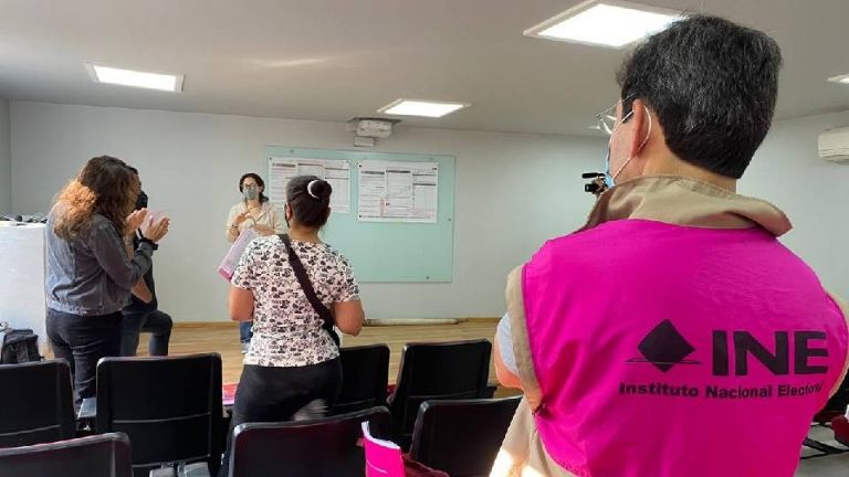 Continúa capacitación de funcionarios de casilla para día de la elección en Ciudad Obregón