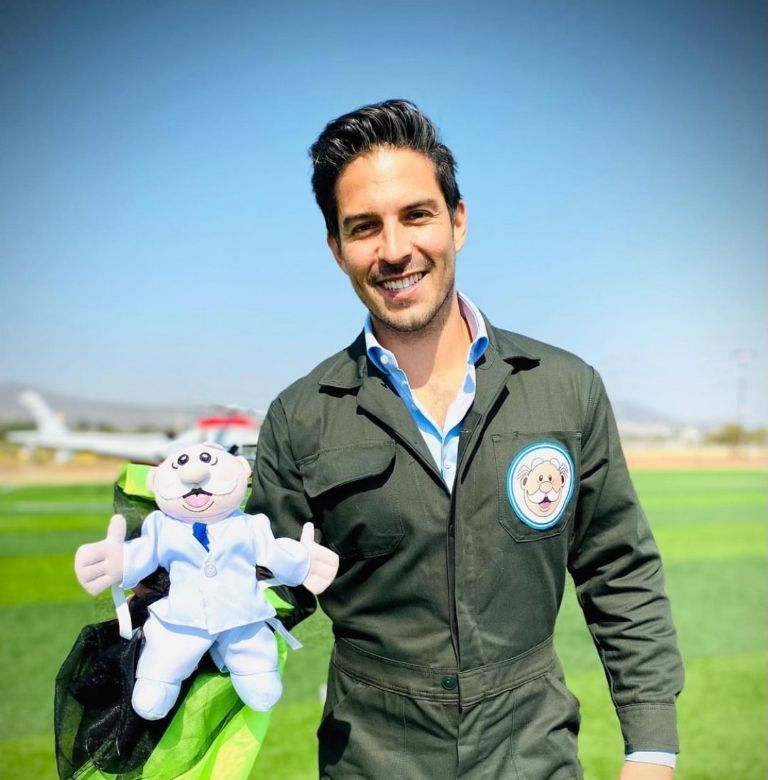 Lic. Víctor González Herrara