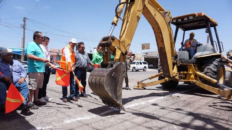 Inicia reparación de crucero en Villa Bonita en Ciudad Obregón