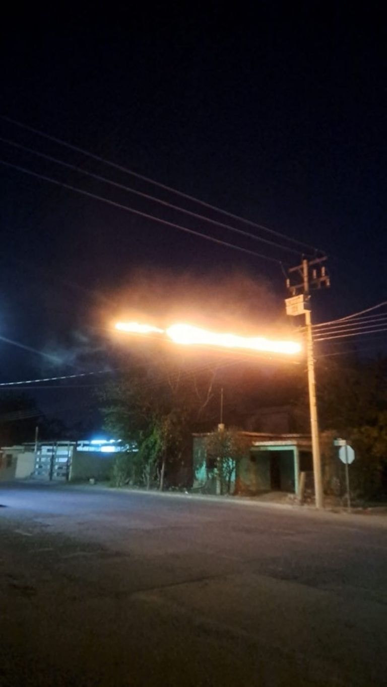 Incendio de cableado eléctrico moviliza a las autoridades. Foto: Facebook