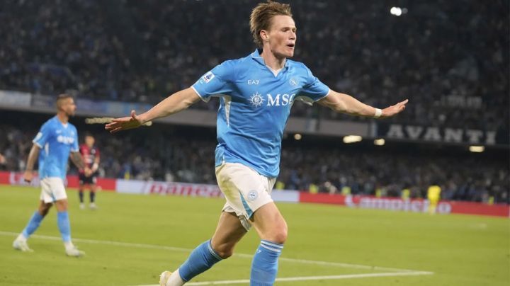 Con goles de McTominay y Lukaku Napoli recupera el ‘Scudetto’ de la Serie A