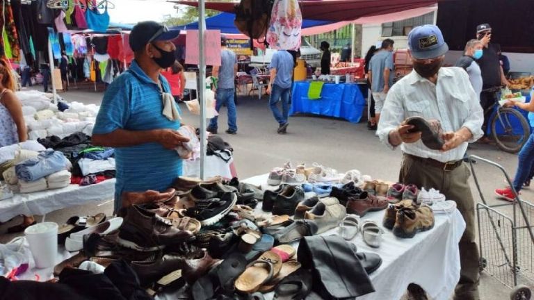 Ventas se desploman drásticamente en tianguis de los domingos en Empalme