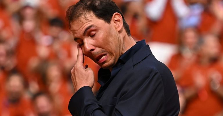 Las lágrimas afloraron en su rostro