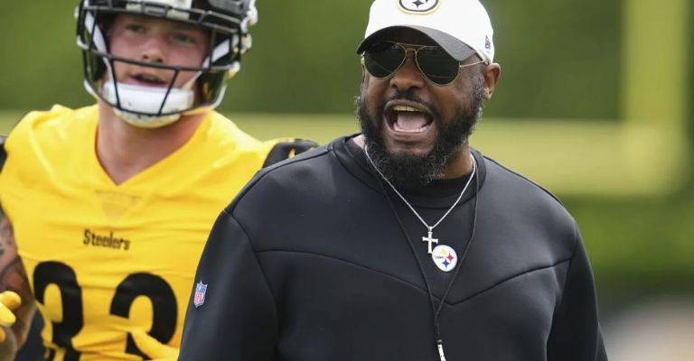 Tomlin espera tener a su QB titular para el día inuagural