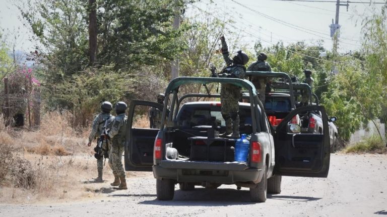 Enfrentamientos armados en Sinaloa dejan tres militares lesionados en Culiacán y Navolato