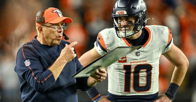 Payton ve una gran diferencia en su mariscal de campo