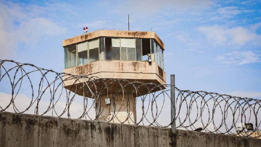 Reportan motín en penal de La Pila en San Luis Potosí; reportan incendios y un muerto