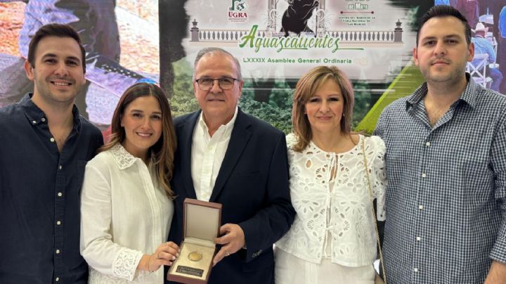 Recibe el sonorense Jorge Luis Molina la Medalla Presidencial al Mérito Ganadero