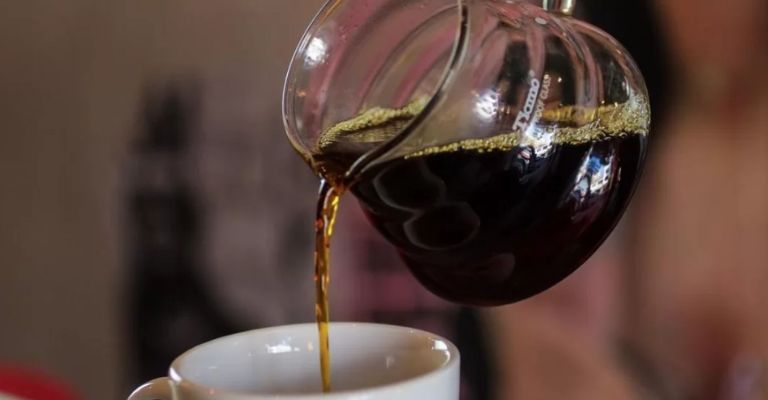 Estudios recientes desmienten que el café en ayunas cause úlceras gástricas