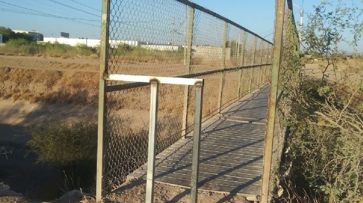 Bloqueo del paso peatonal genera molestia ciudadana en Navojoa