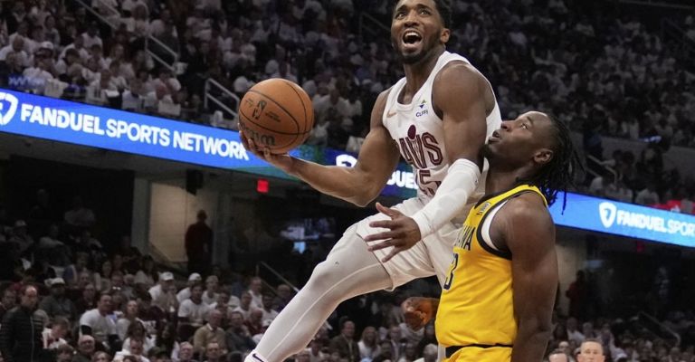 Mitchell necesita ayuda de sus compañeros