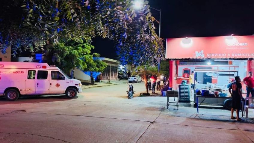 Comando armado desata balacera en taquería de Mazatlán: Confirman 2 policías muertos
