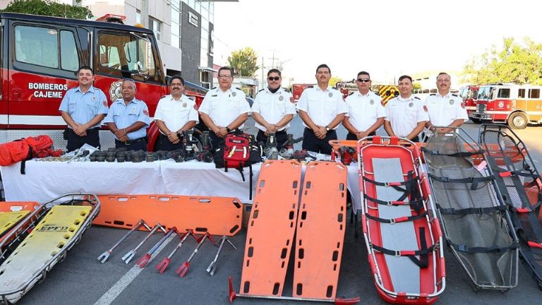 Alcalde de Cajeme entrega nuevos equipos al Cuerpo de Bomberos
