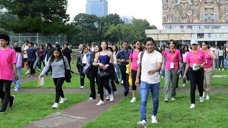 China ofrece diez becas a alumnos de UNAM para estudiar chino y estancias en Beijing