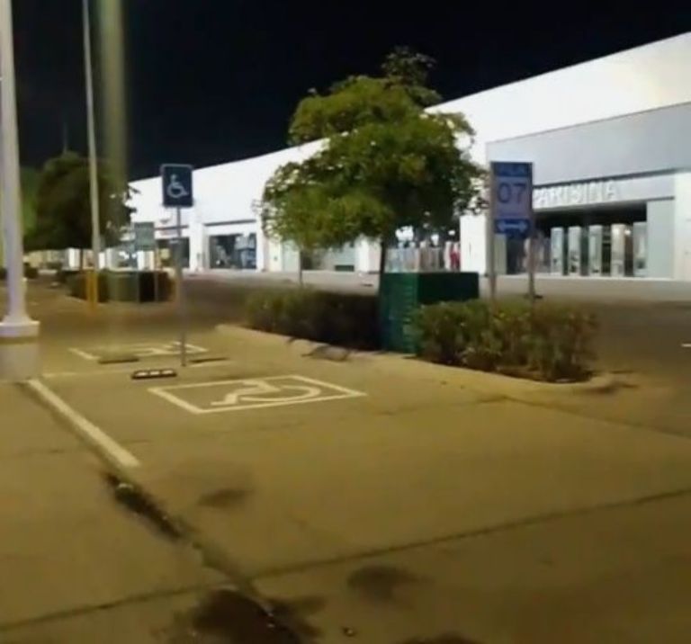 Reportan 'levantón' de mujer en Plaza Sendero de Obregón. Foto: Facebook