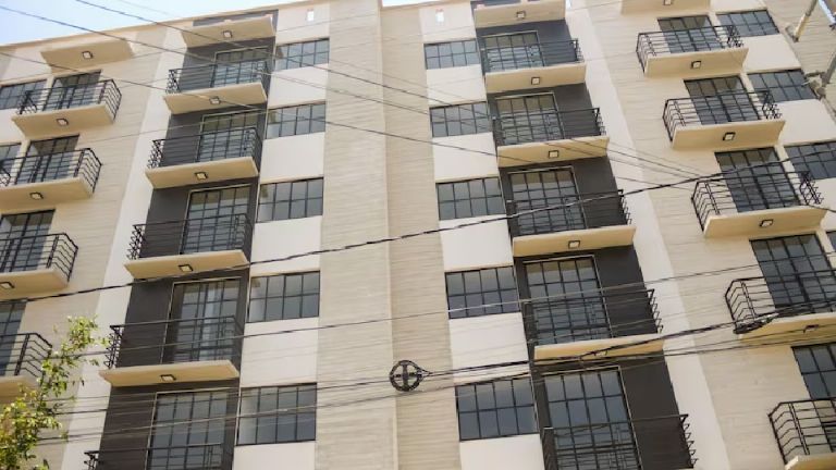 Infonavit propone renta con opción a compra para regularizar viviendas ocupadas ilegalmente