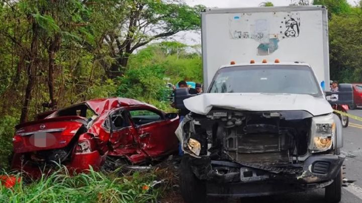 Fatal accidente deja tres maestras sin vida en choque frontal en carretera Tepic-Mazatlán