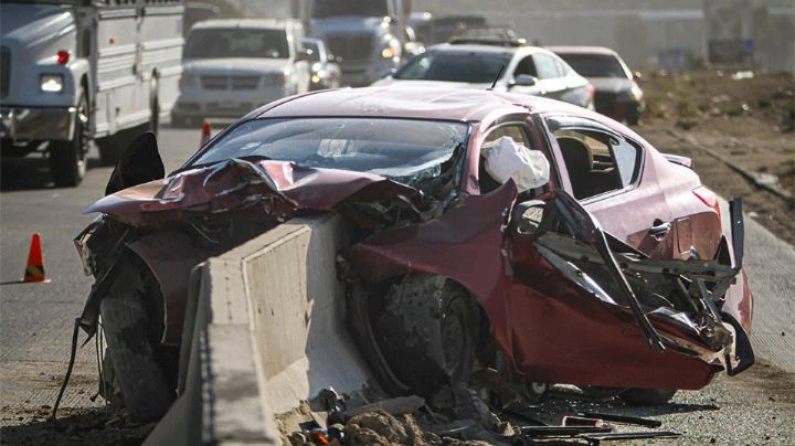 Tijuana: Un joven pierde la vida tras chocar y quedar prensado en el bulevar 2000