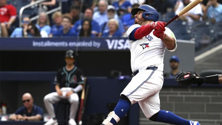 Alejandro Kirk conecta par de jonrones; pero Azulejos caen ante D-backs