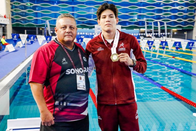 Alfredo Velázquez tiene un arranque arrollador en la disciplina de natación y la de a Sonora, una medalla de oro en la Olimpiada Nacional