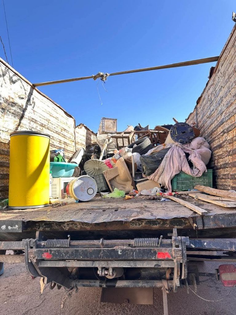 El ayuntamiento se encarga del traslado de los cacharros