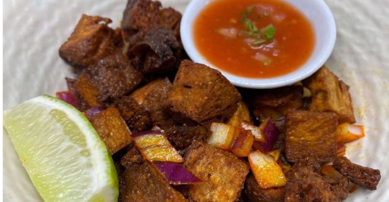 Chicharrón alto en proteínas