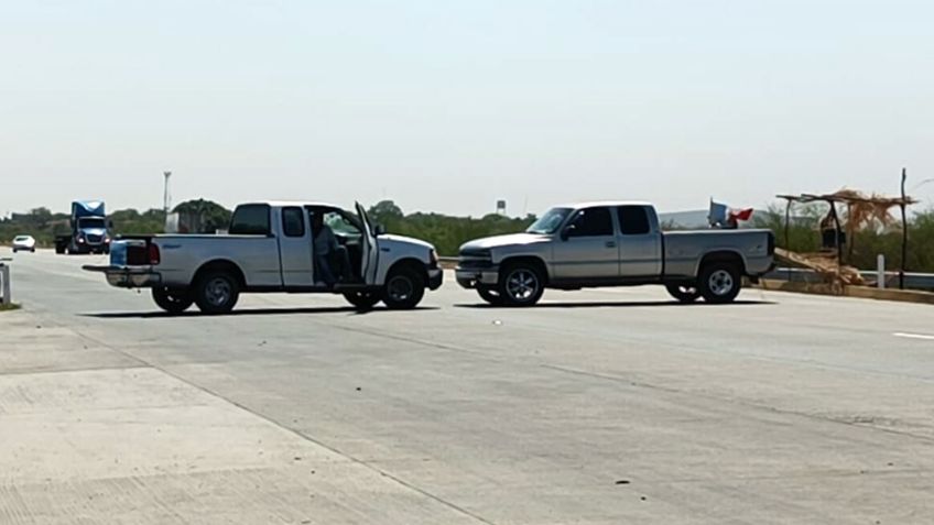 Para exigir solución al desabasto de agua, yaquis cierran carretera en Cajeme
