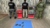 Foto ilustrativa de la nota titulada Golpe al crimen en Caborca: Aseguran máquinas tragamonedas, radios y droga durante cateo
