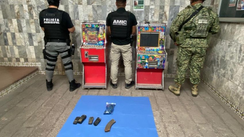 Golpe al crimen en Caborca: Aseguran máquinas tragamonedas, radios y droga durante cateo