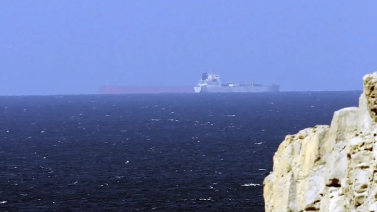 Irán amenaza con cerrar el Estrecho de Ormuz y aumenta tensión con Estados Unidos