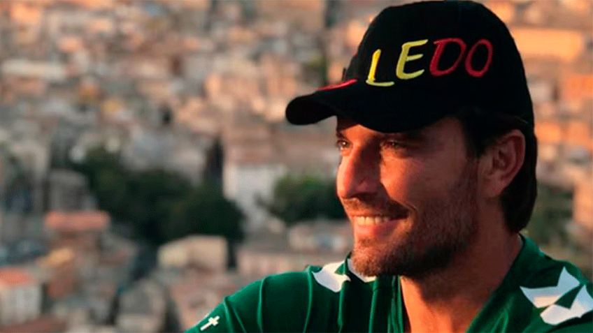 Julián Gil cumple un sueño: Conoce a Messi en persona y decide tatuarse su firma