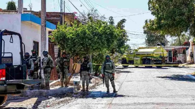 Violencia en Sinaloa deja ocho muertos y el hallazgo de una osamenta en Culiacán