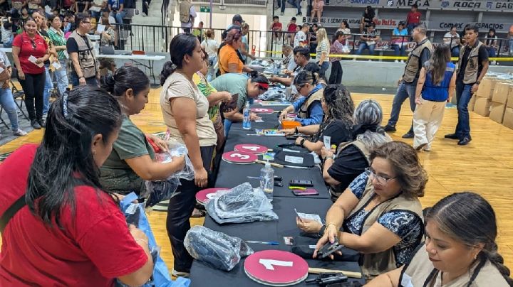 SEC arranca con la entrega de los uniformes escolares gratuitos en Guaymas