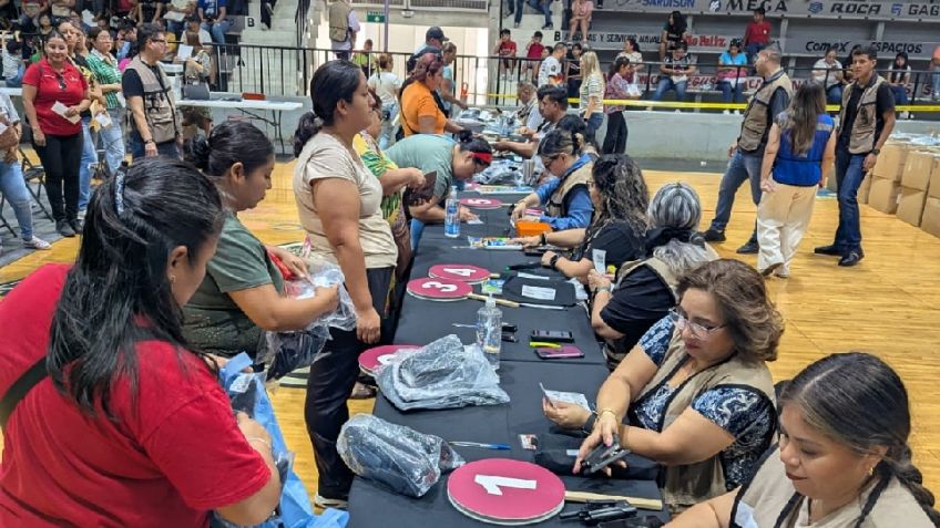 SEC arranca con la entrega de los uniformes escolares gratuitos en Guaymas